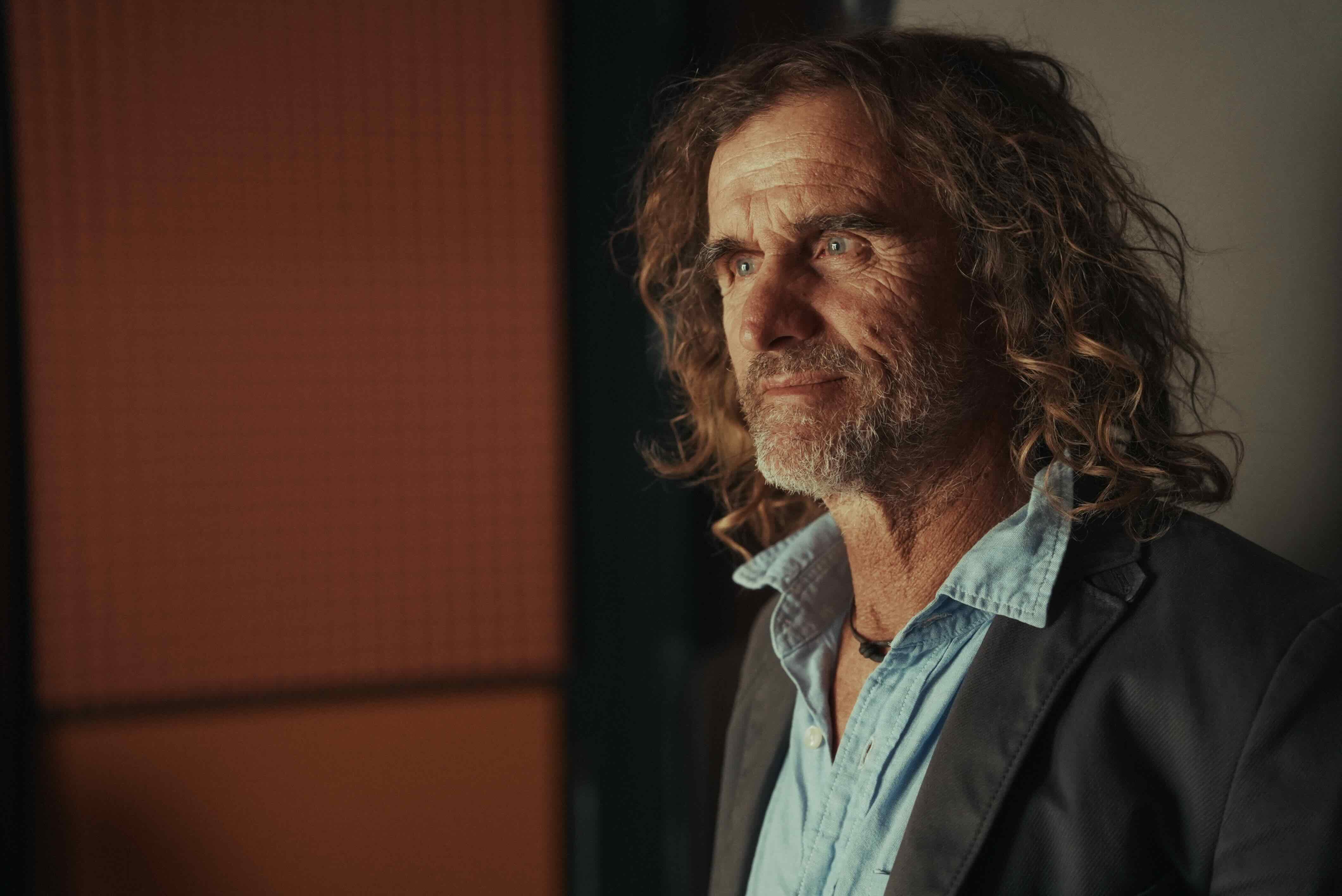 Instructor coaching screen work.